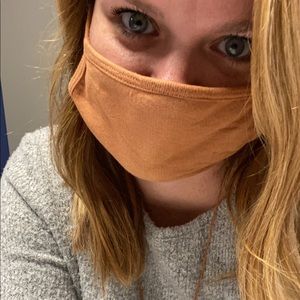 Meet your Posher, Casey